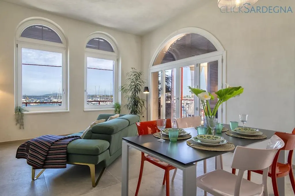 Neptune Waterfront Apartment: Alghero Seaside Retreat 0*,  Italy