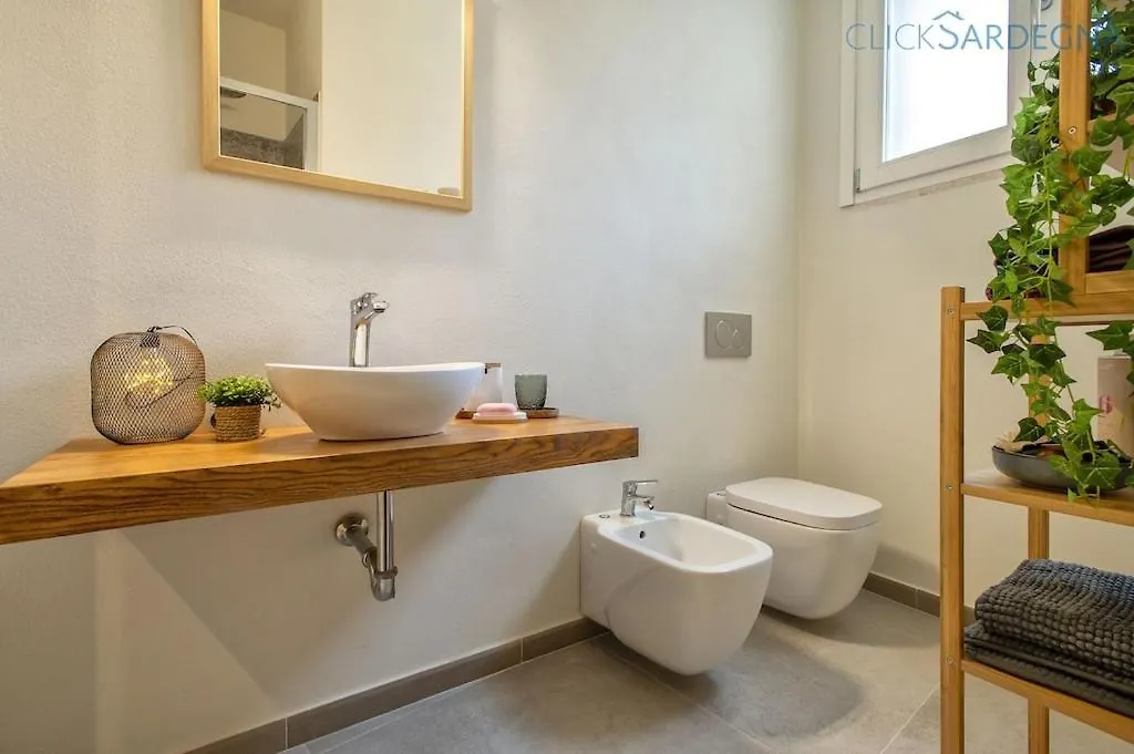 Neptune Waterfront Apartment: Alghero Seaside Retreat 0*,