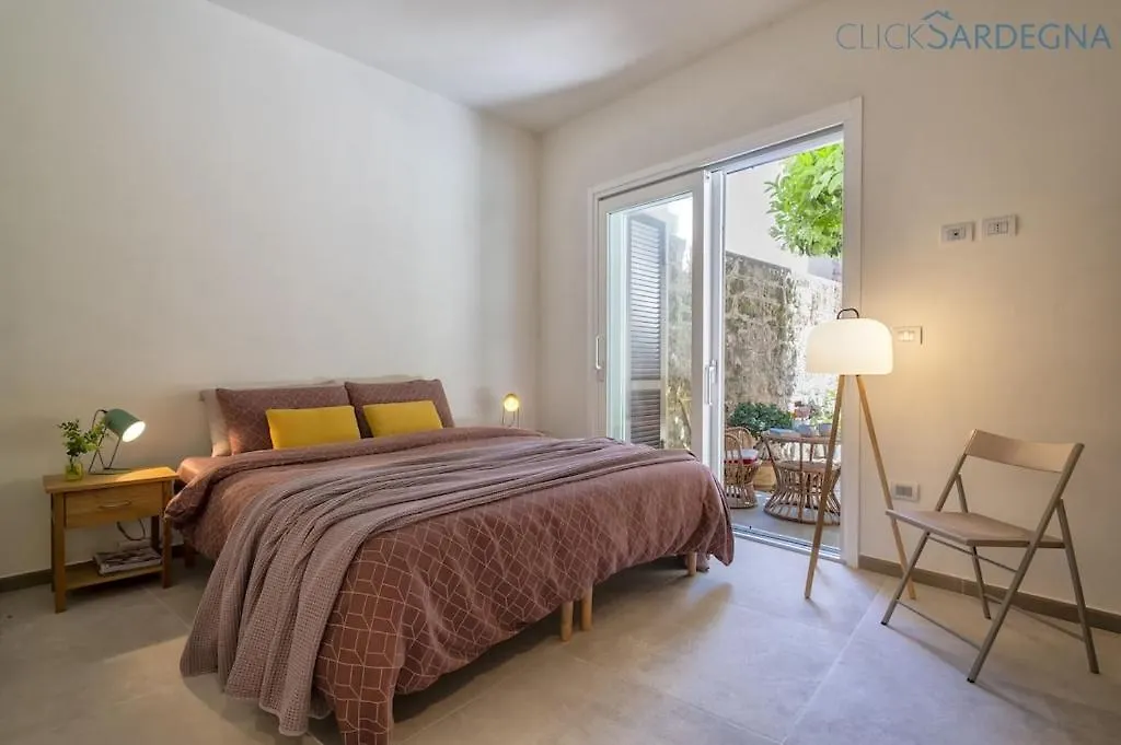 Apartment Neptune Waterfront Apartment: Alghero Seaside Retreat