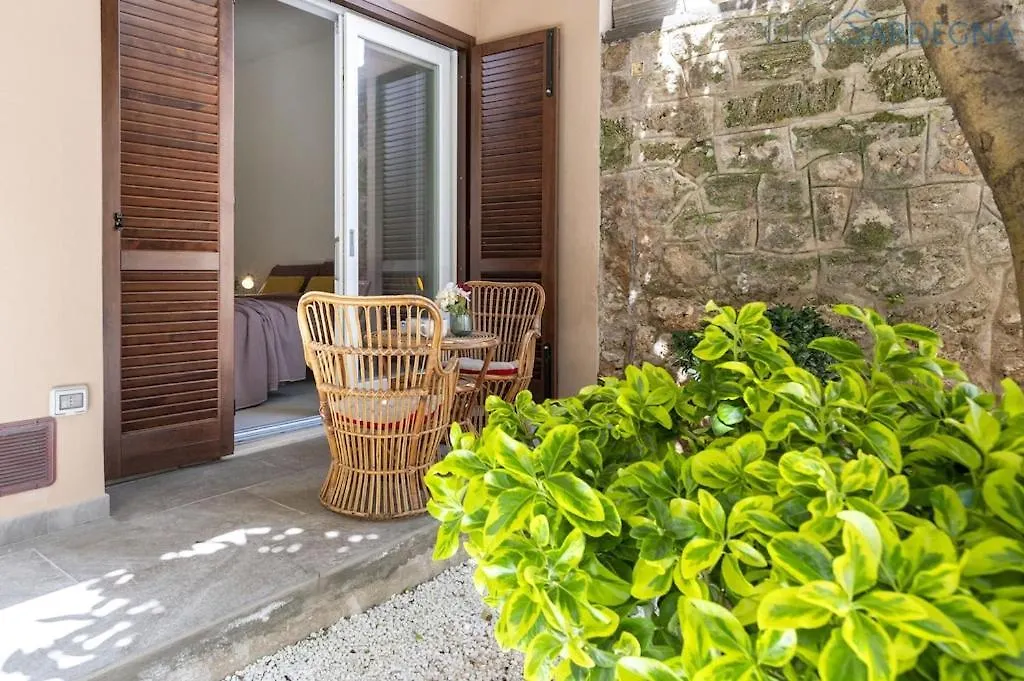 Neptune Waterfront Apartment: Alghero Seaside Retreat 0*,