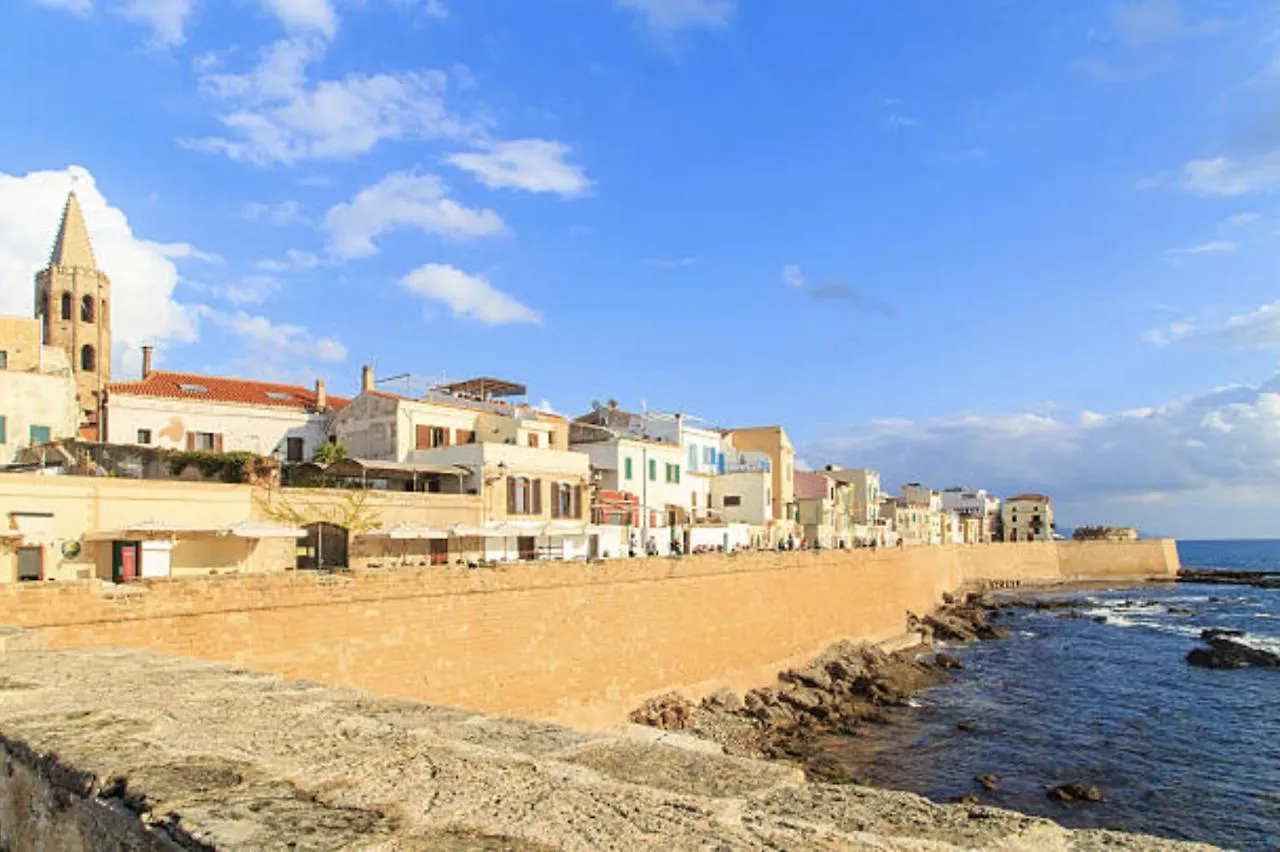 Apartment Neptune Waterfront Apartment: Alghero Seaside Retreat