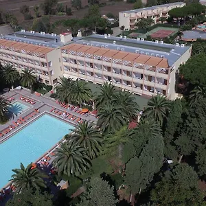 4* Hotel Oasis